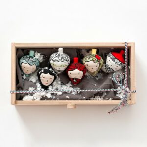 Christmas-gift-set-with-tops (1)